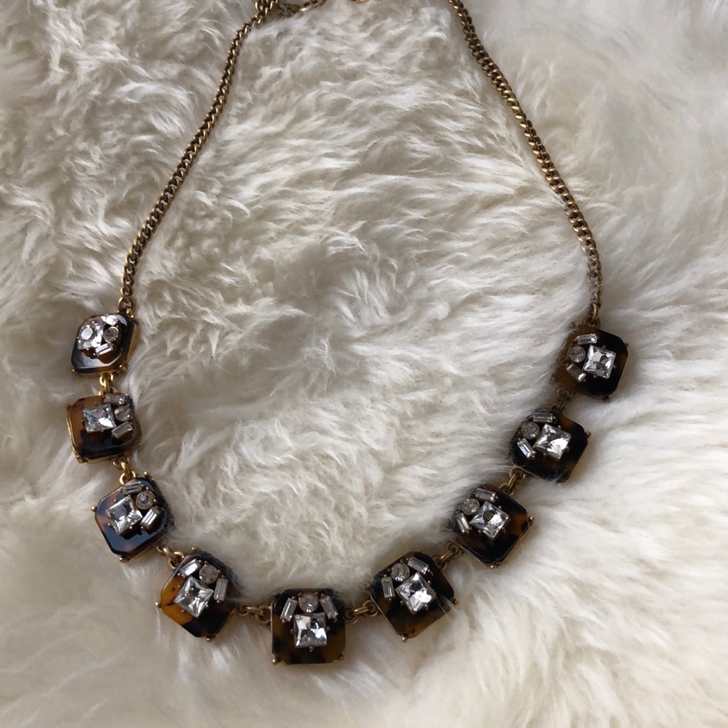 Tortoise Jeweled Necklace 15$